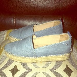 Light Blue Lane Slip On Women’s Size 7